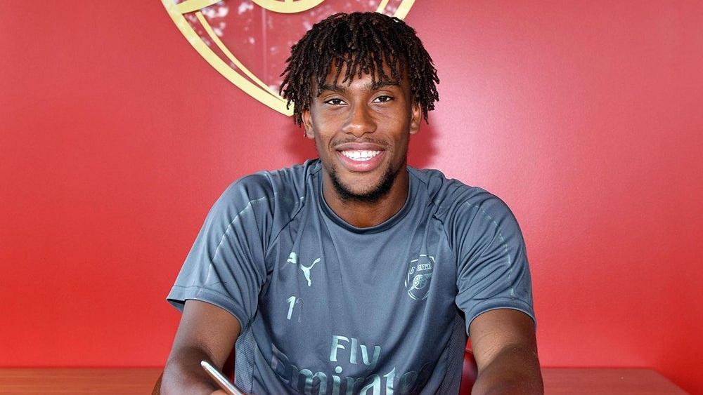 إيوبي يمدد عقده مع أرسنال لفترة طويلة الأمد