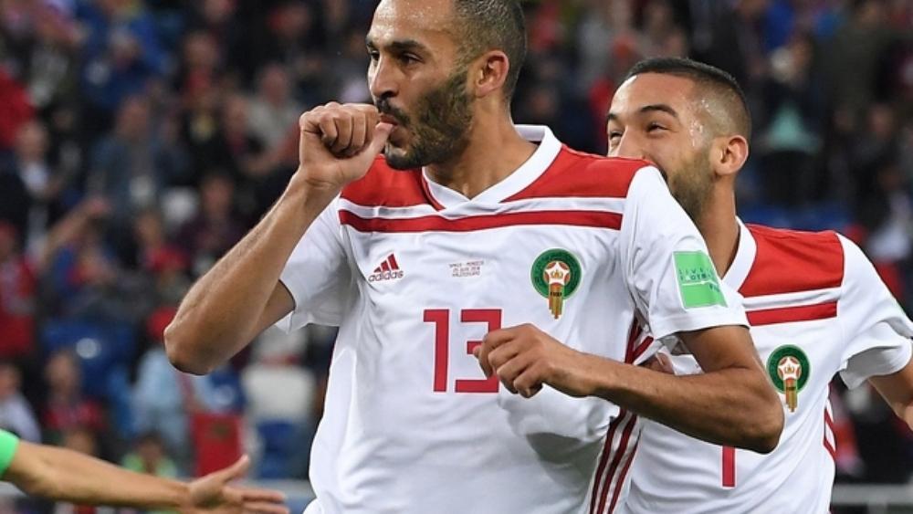 رسمياً: خالد بوطيب يُوقع على عقد جديد