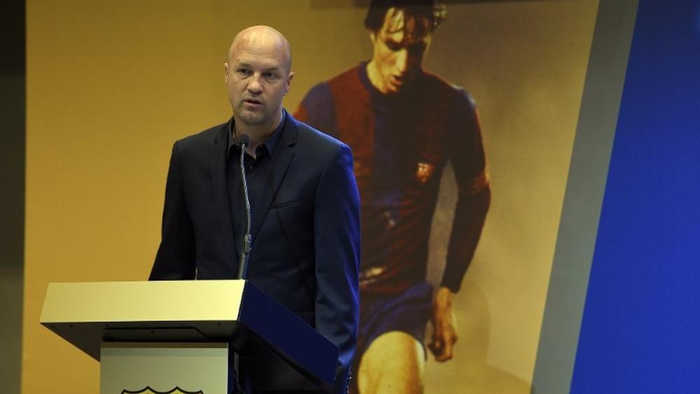 رسمياً: نجل أسطورة هولندا مدرباً في الصين