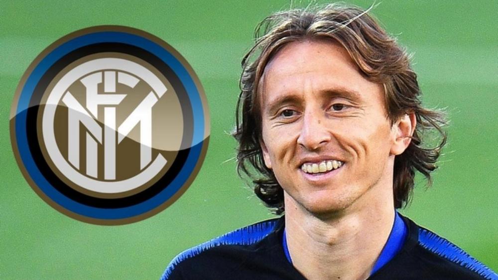 رئيس الليجا: "الإنتر يحاول الخداع للتعاقد مع مودريتش"