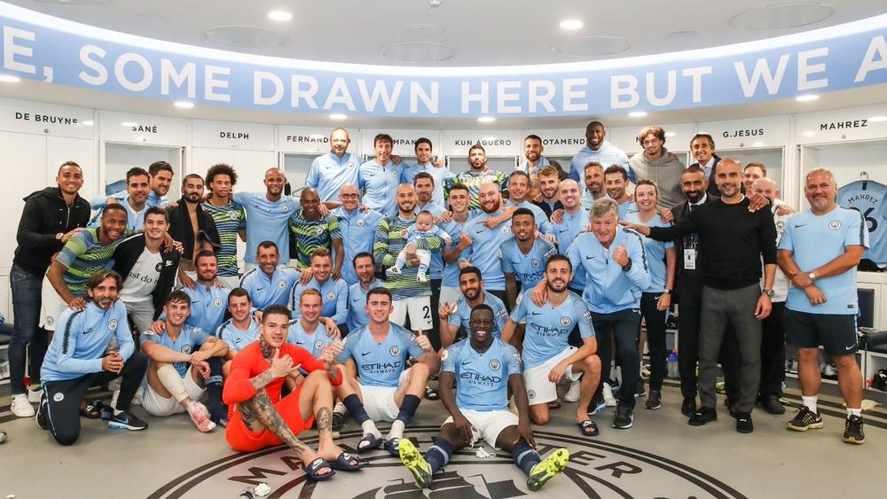 مان سيتي يستعرض عضلاته أمام هيديرسفيلد تاون