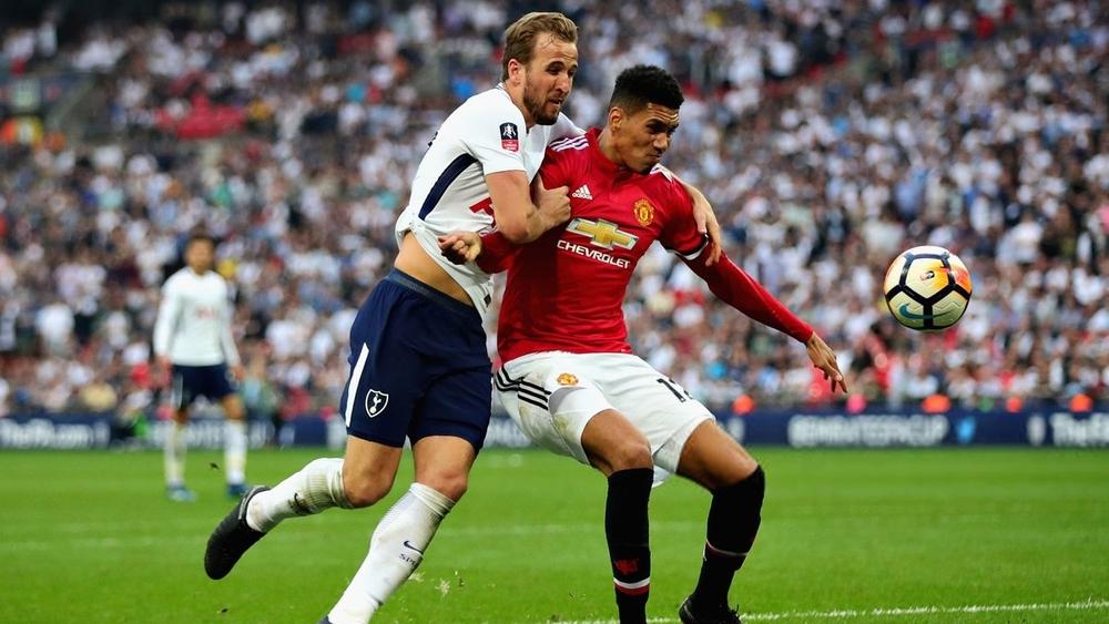 مانشستر يونايتد في مواجهة صعبة أمام توتنهام