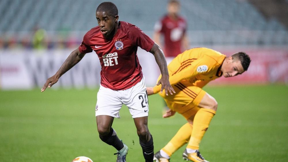 الفرنسي مافوبا يعلن اعتزاله كرة القدم