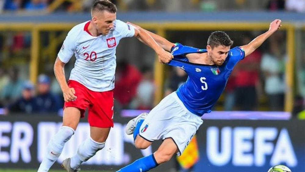 إيطاليا تتعادل بصعوبة أمام بولندا في دوري الأمم الأوروبي