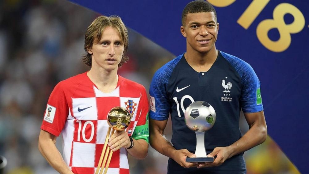 "الخليفة العجوز" ومبابي يُهددان عرش ميسي ورونالدو