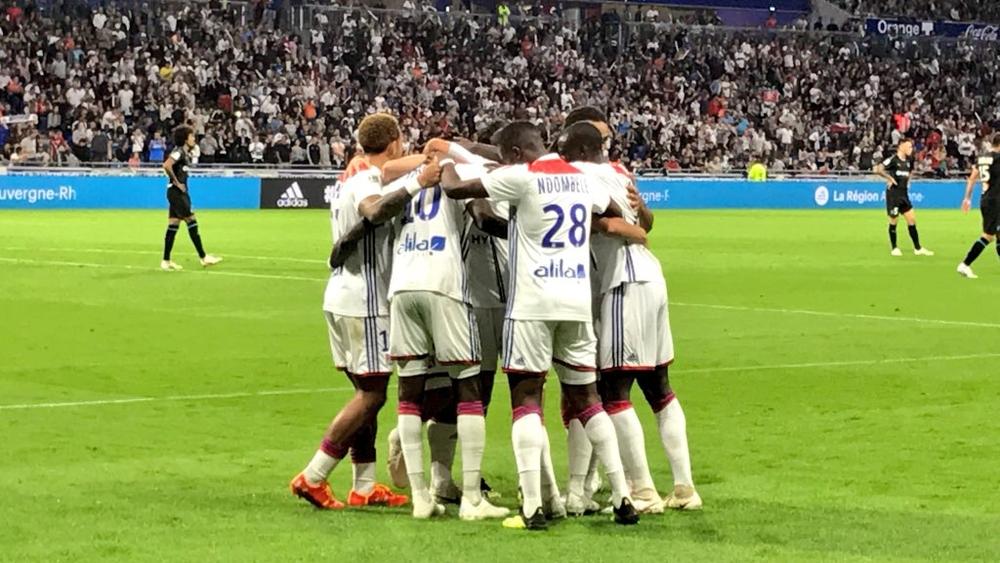 أولمبيك ليون يتغلَّب على مرسيليا بأربعة أهداف لهدفيْن