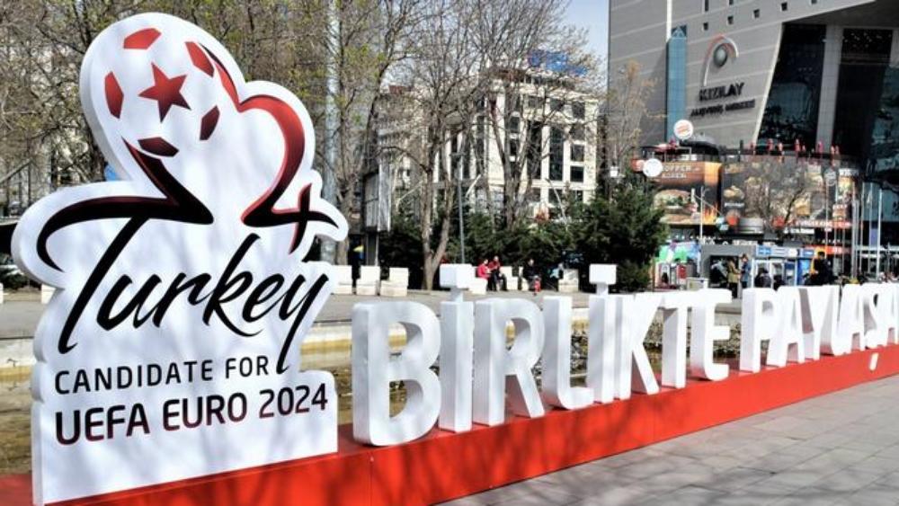 تركيا.. فرصة جديدة لنظام أردوغان لاستضافة "يورو 2024"