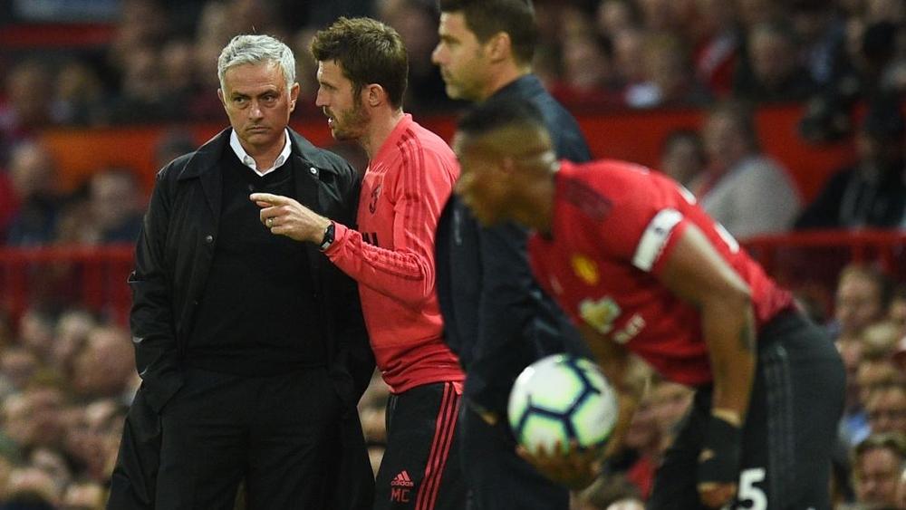 الكشف عن مدرب اليونايتد "المحتمل" بعد إقالة مورينيو