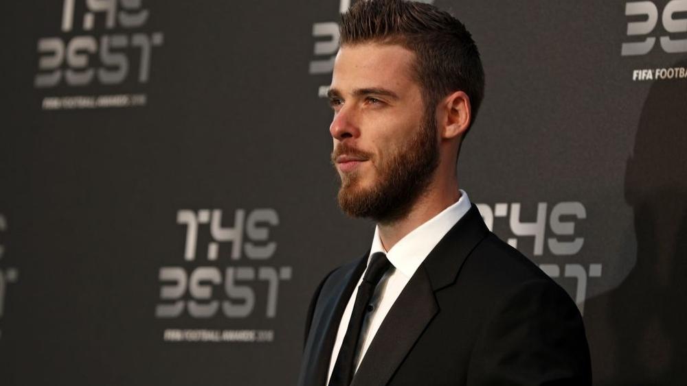 دي خيا يفرض شروطه ويساوم مان يونايتد