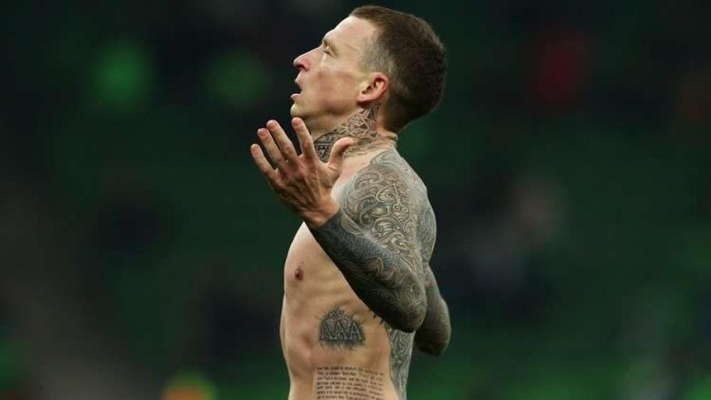 بالفيديو | فريق روسي يسعى لفسخ عقد لاعب بسبب "عراك في مقهى"