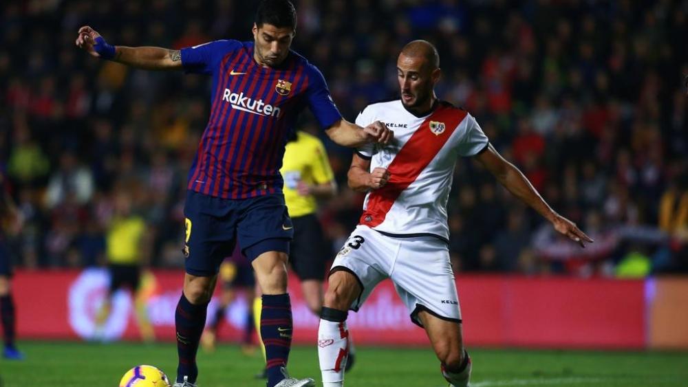 برشلونة يُحوّل تأخره إلى انتصار مثير على رايو فاليكانو