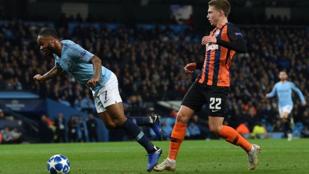 ستيرلينج يعتذر عن ركلة الجزاء "الكوميدية" ضد شاختار