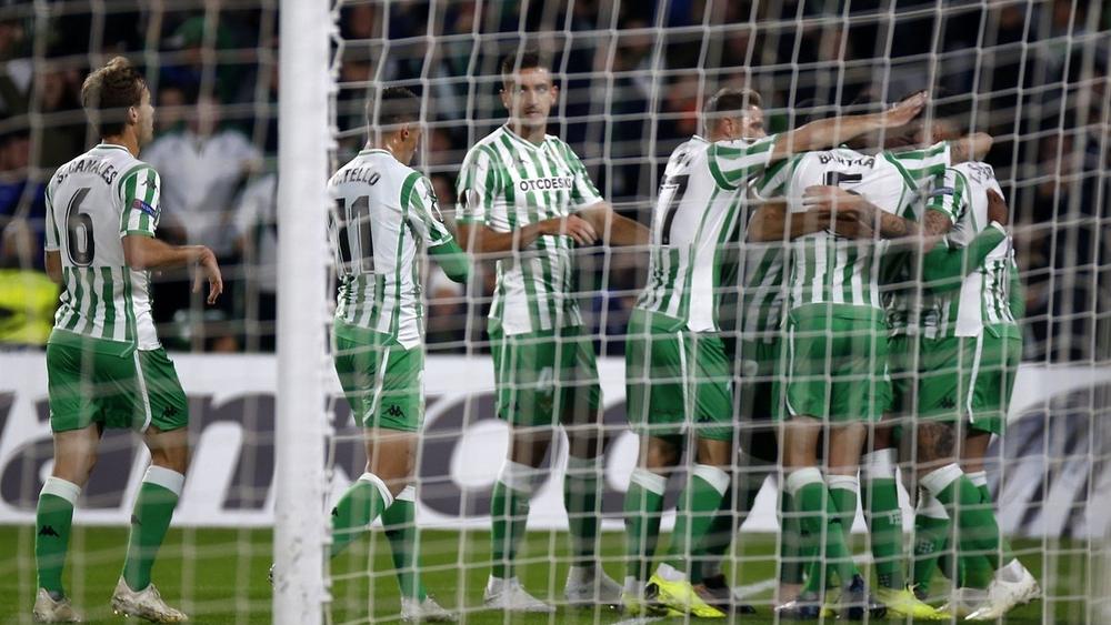 ريال بيتيس يتعادل أمام ميلان وفضال يخوض 90 دقيقة