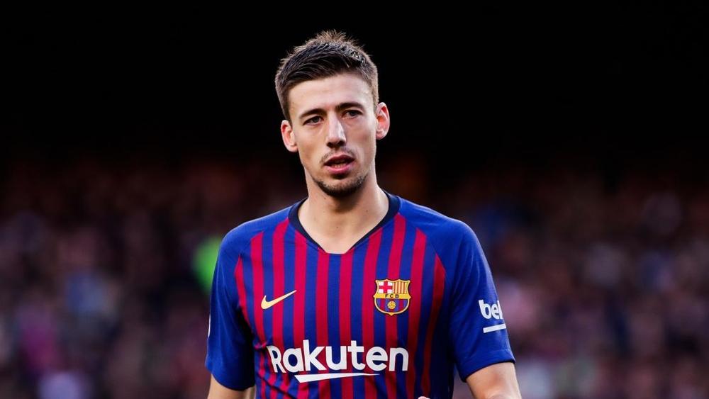 مدافع برشلونة يحلم بأخذ مكانة بيكيه في الفريق