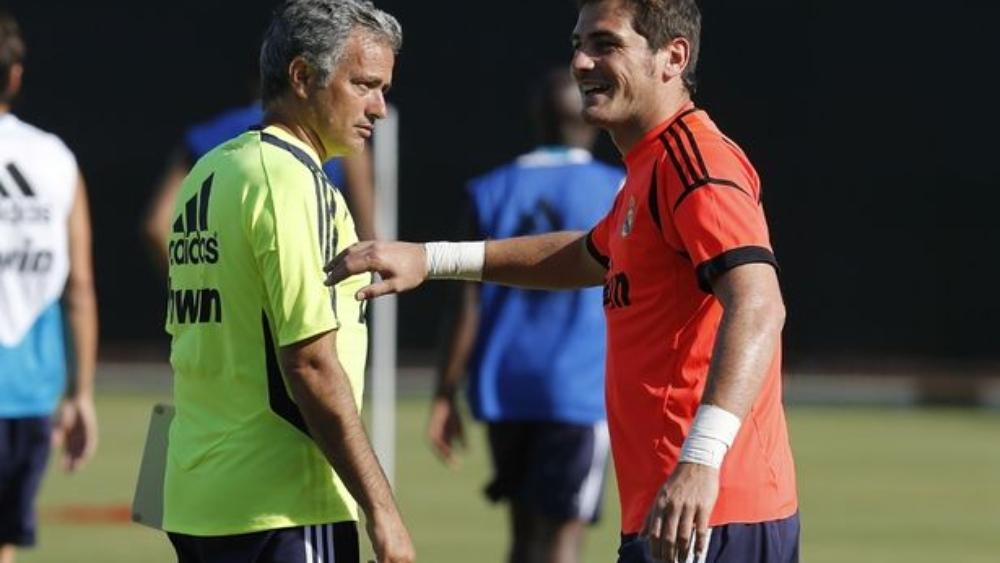 مورينيو يرد على كاسياس: "لقد اختار مواجهتي سراً"