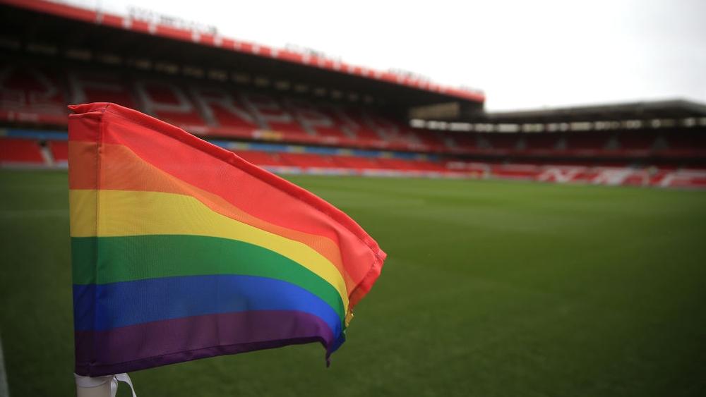 هجوم على مانشستر يونايتد لرفضه دعم "الشذوذ"