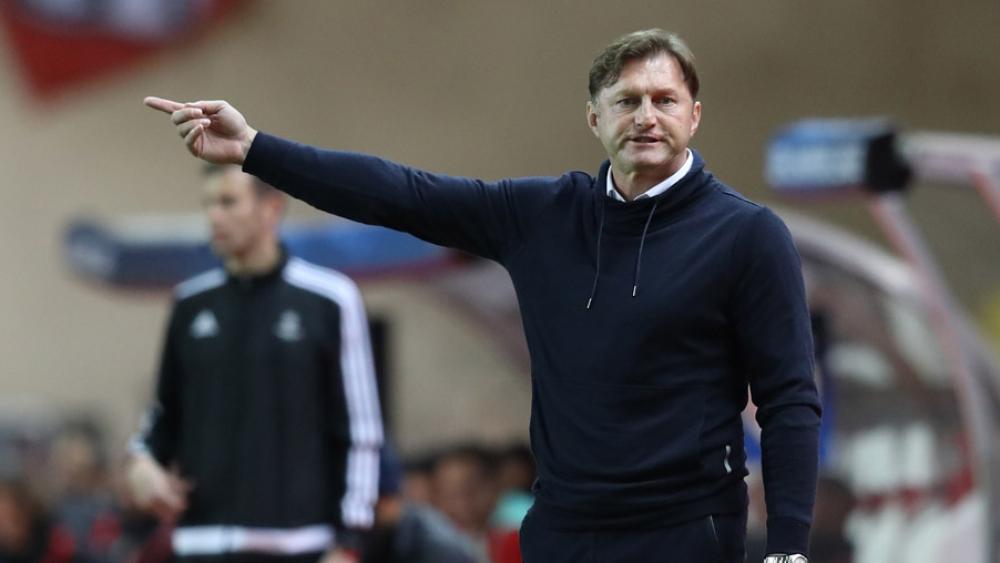 ساوثهامبتون يعيِّنُ مدرباً جديداً له خلفا لهيوز