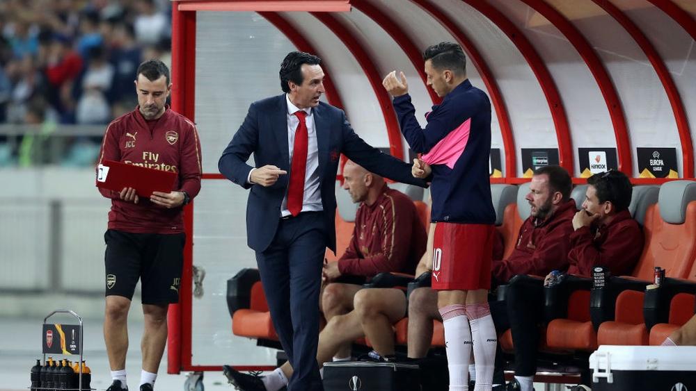 بأوامر من إيمري هل يلحق أوزيل برامسي خارج آرسنال؟