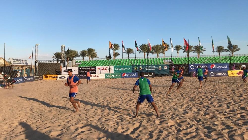 المنتخب الوطني للكرة الشاطئية يُجري آخر حصة تدريبية قبل مباراة مصر