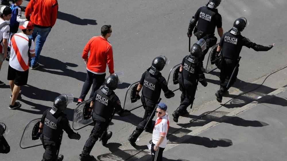 الشرطة الإسبانية تحذر جماهير "نهائي ليبرتادوريس"