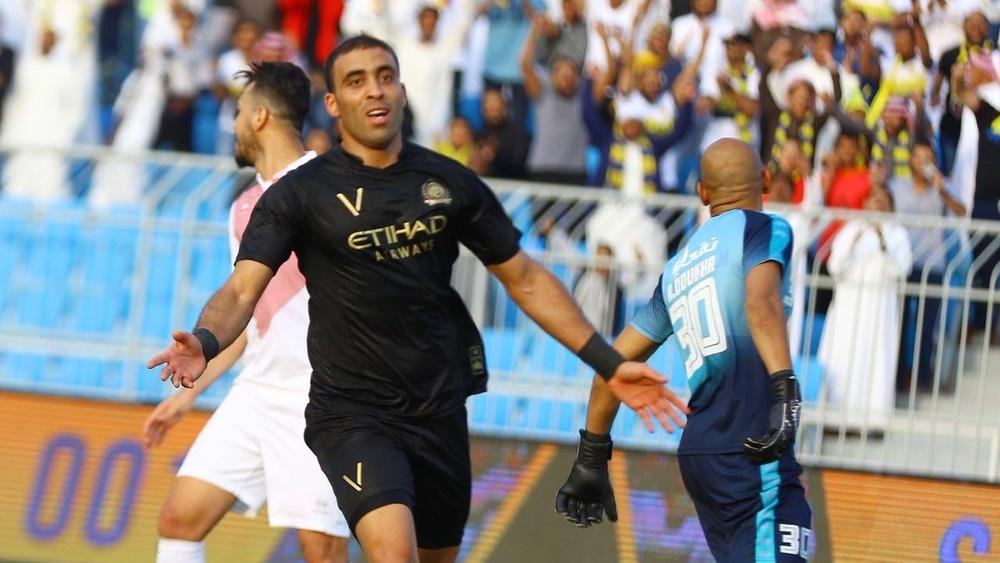 حمد الله ينفجر تهديفياً بـ"سوبر هاتريك" أمام الرائد وأمرابط يبلي البلاء الحسن