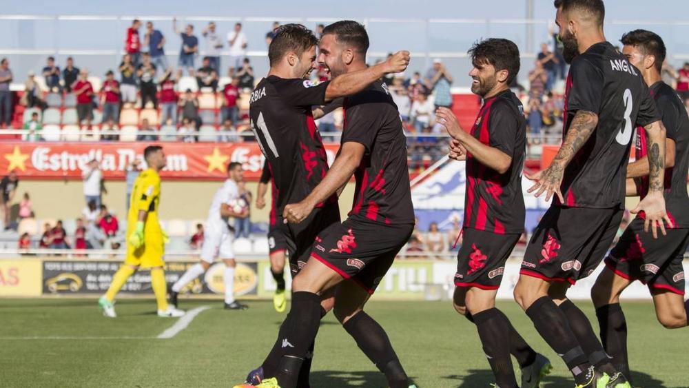 ريوس يتفادى الطرد من دوري الدرجة الثانية الإسباني