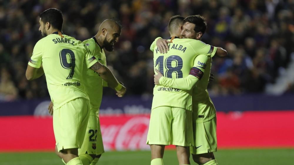 بـ'هاتريك' وأسيست لميسي برشلونة ينفرد بصدارة 'الليغا'