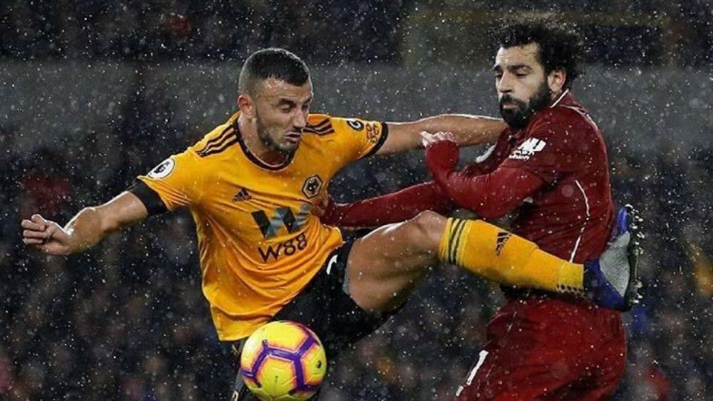 قميصُ صلاح يَجُرُّ على سايس سُخطاً عارماً ويضعه في مرمى الانتقادات