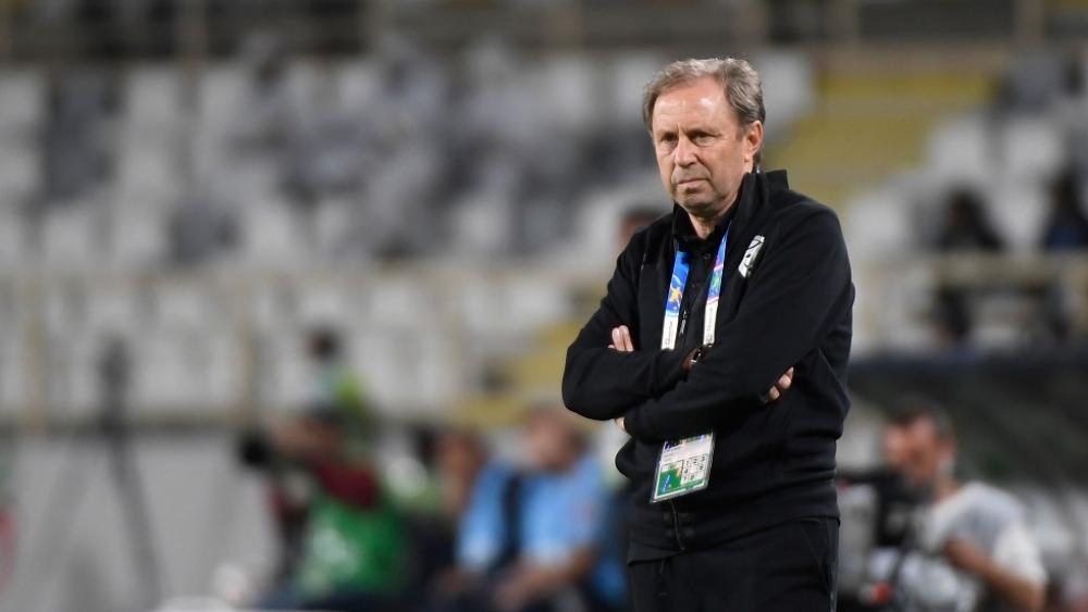 رسميا: تايلاند تقيل مدرب منتخبها بعد الهزيمة أمام الهند