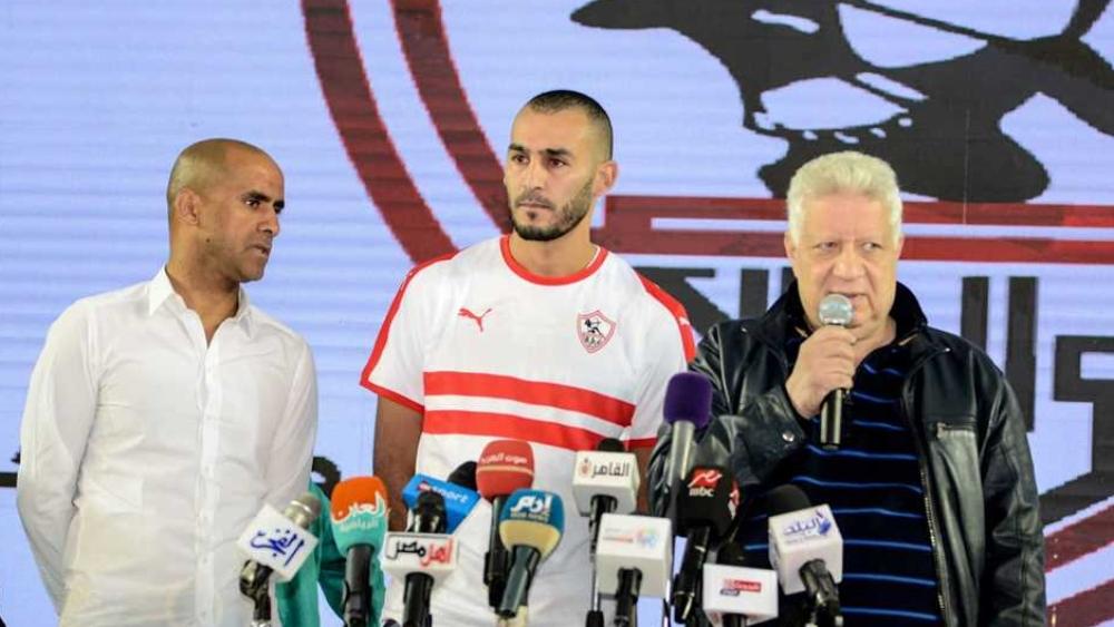 "الانتقالات المجَّانية" تَجُرُّ على بوطيب سُخرية "المصريين"