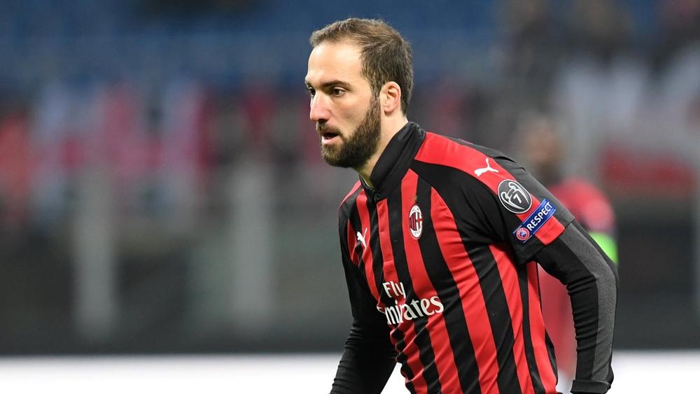 تقارير: هيغواين توصل إلى اتفاق مع تشيلسي