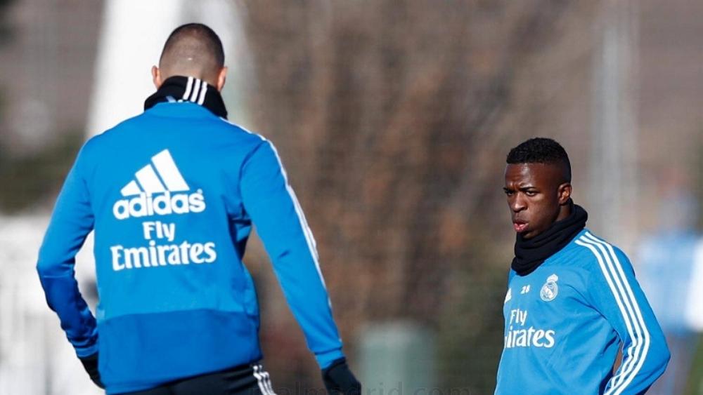 فينيسيوس قد يسافر إلى إشبيلية وقد يلعب