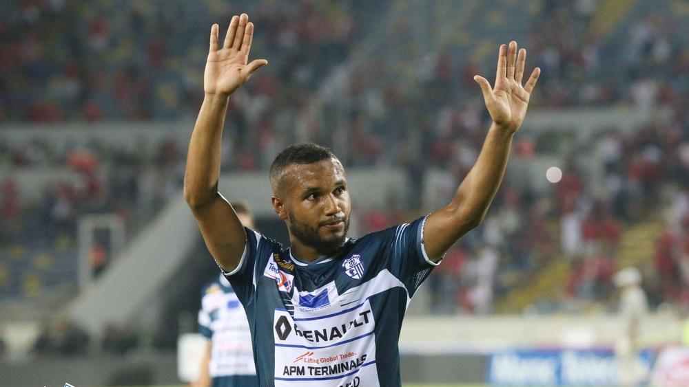 خاص | الرجاء تفتح باب المفاوضات مجددا مع اتحاد طنجة بخصوص العرجون