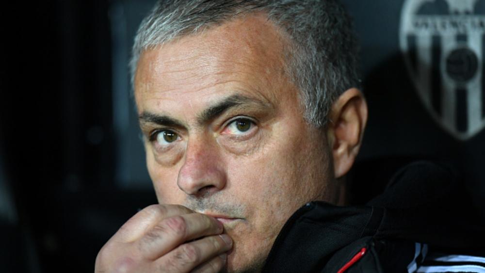 سكولز يوجه اتهامًا خطيرًا لمورينيو