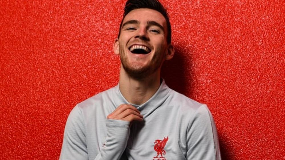 رسميًا | ليفربول يؤمن روبيرتسون بعقد طويل الأمد