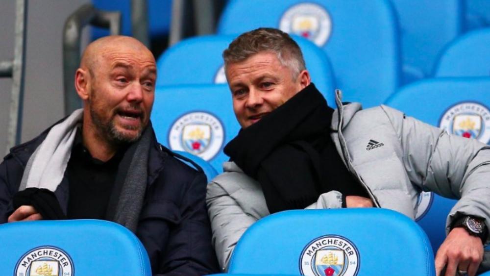 بالصور | سولسكاير يرفض الراحة ويتواجد في مدرجات السيتي