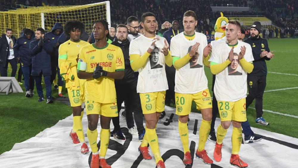 أجواء مفعمة بالمشاعر في تكريم نانت لسالا