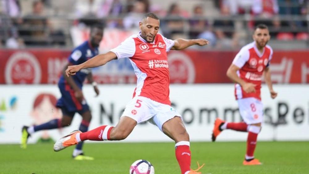 "ليكيب" تُكافئ عبد الحميد .. وأصواتٌ تُطالب باستدعائه لـ"الأسود"