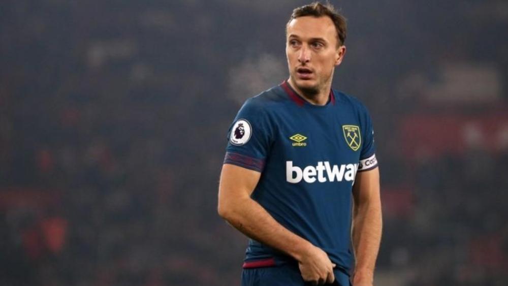 قائد وست هام يدعم ليفربول للفوز بالدوري الإنجليزي