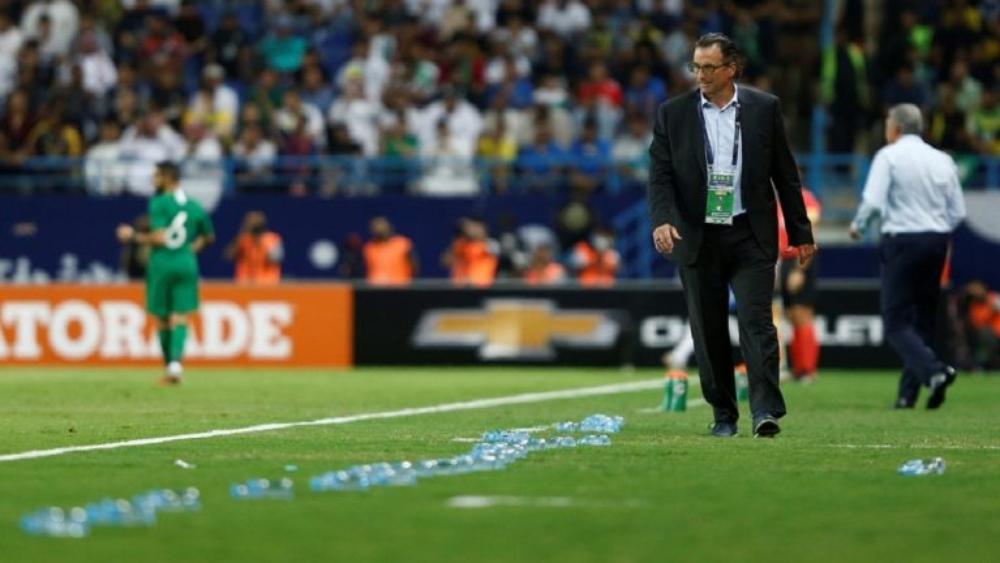 الاتحاد السعودي يرفض عرض تخفيض راتب بيتزي تمهيداً لـإقالته!