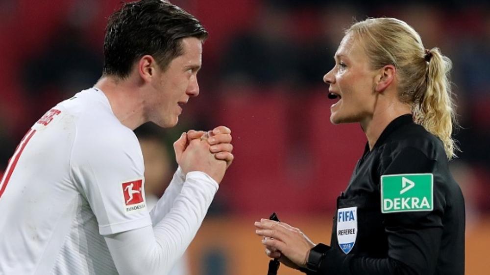 كاسياس يُبدي رأيه في "حكمة" مباراة البايرن وأوجسبورج