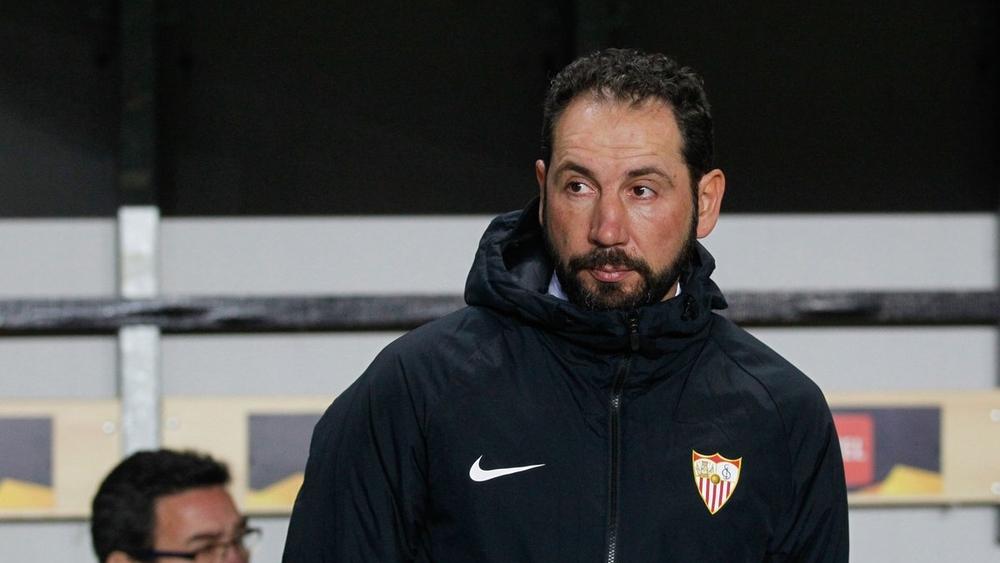 رسميا: إشبيلية يقيل مدربه ماشين بعد الخروج من الدوري الأوروبي