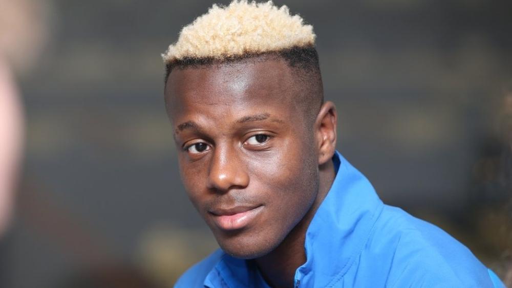 "سبب غريب" يُلْحِقُ حمزة منديل بالفريق الثاني لشالكه04