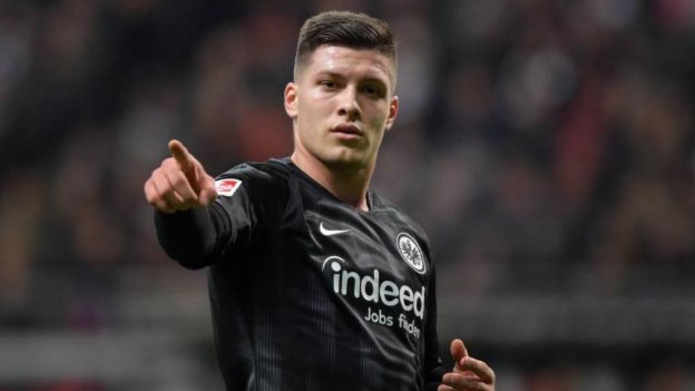 فرانكفورت يعقد آماله الأوروبية على لوكا يوفيتش