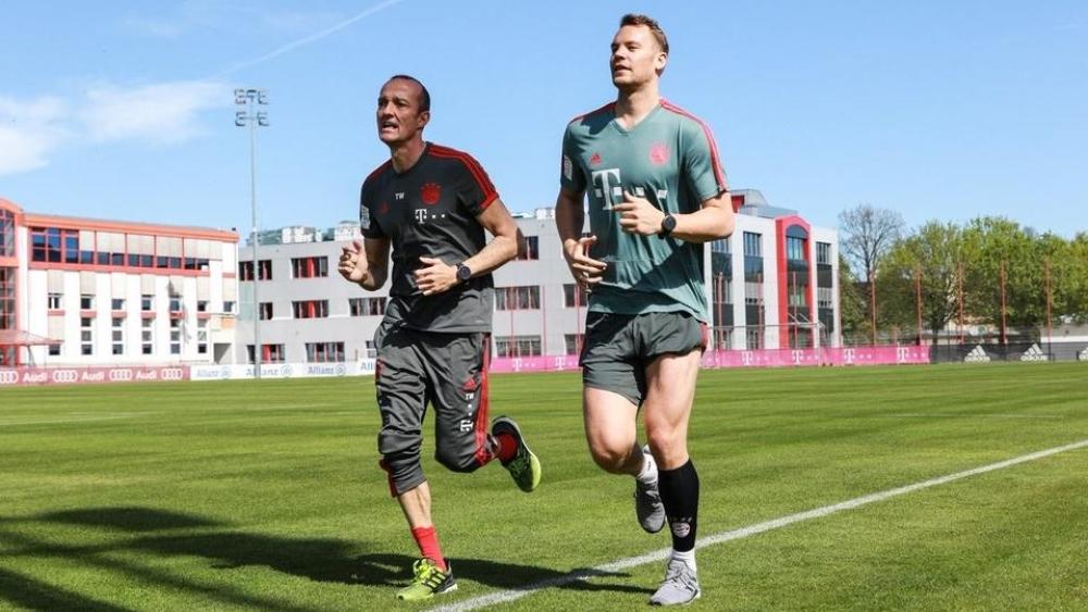 نوير يبدأ مرحلة التعافي للعودة إلى مرمى بايرن ميونخ