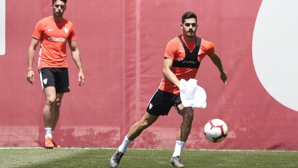 إشبيلية يستعيد مهاجمه قبل مواجهة جيرونا