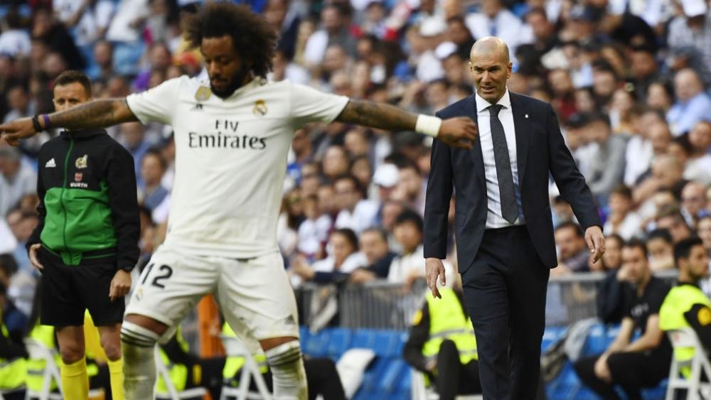 زيدان يعلن عن إسم أول الراحلين عن ريال مدريد