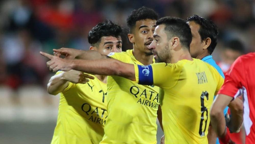 تشافي ينهزم في آخر مباراة في مسيرته الكروية