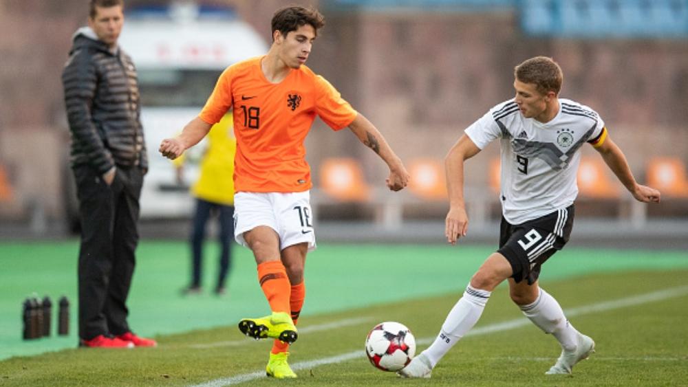 تقرير | برشلونة يتوصل لاتفاق مع نجم جرونينجين