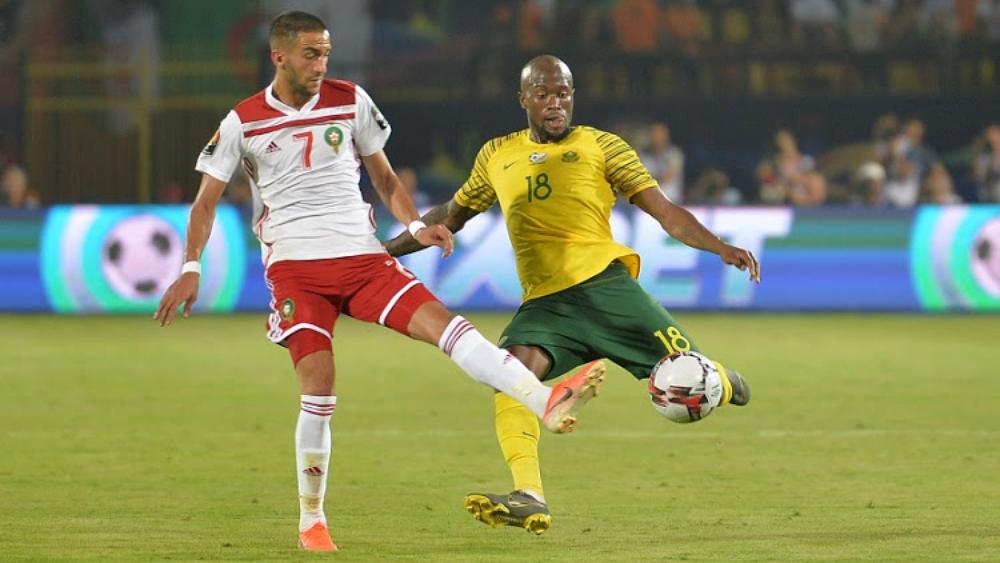 لاعب جنوب إفريقيا: "استسلمنا للمغرب في آخر لحظة.. ولن نبالغ في احترام المصريين"